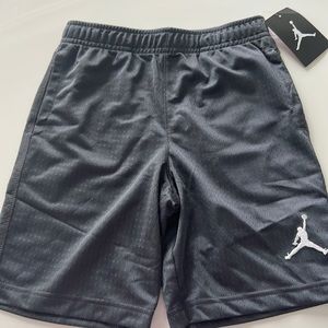 Nike boys size 7 shorts